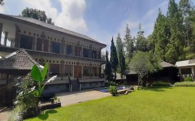Santa Monica Resort Bogor
